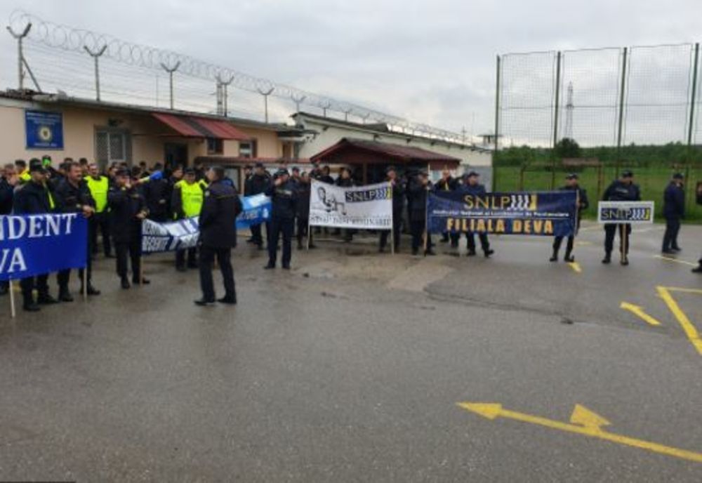 Protestul angajaților de la penitenciar