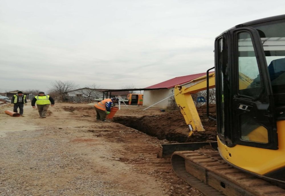 Lucrări de extindere a rețelei de canalizare