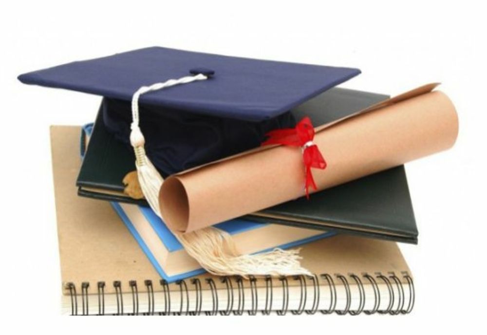 Primăria Deva alocă peste o jumătate de milion de lei pentru bursele şcolare ale elevilor pe două luni