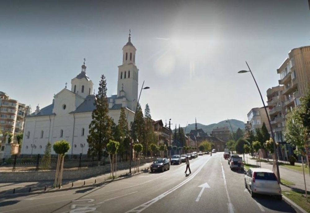 Trafic închis în centrul Devei în noaptea de Înviere