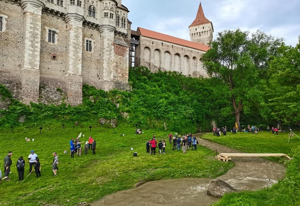 Tir cu arcul la castel