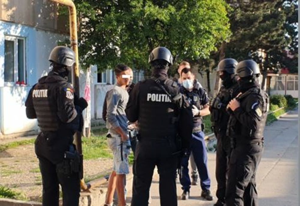 Razie soldată cu șase rețineri, în județul Hunedoara