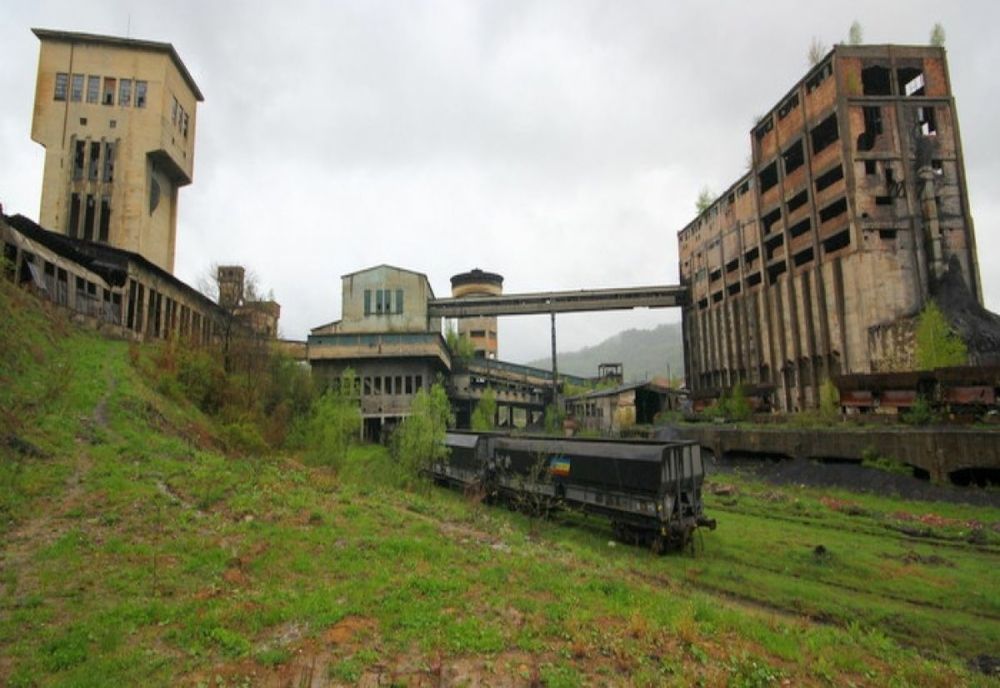 Ce se întâmplă cu clădirile minei Petrila