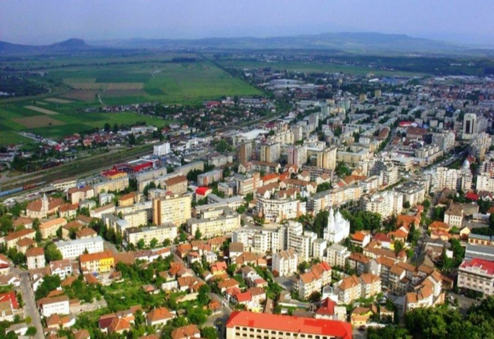 Aproape 200 de asociaţii de proprietari din Deva riscă să rămână fără administrator