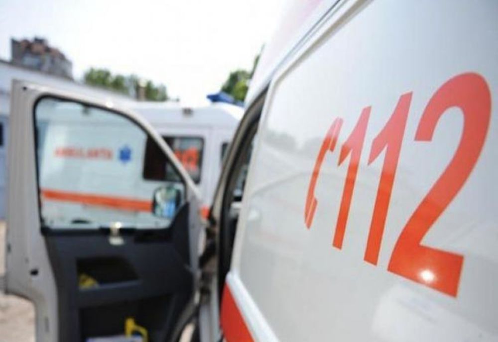 Hunedoara: O fetiţă de 5 ani a scăpat cu viaţă după ce a căzut de la etajul 4 al unui bloc