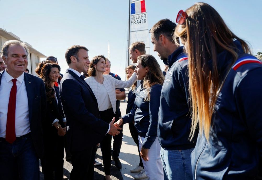 Flacăra Olimpică a ajuns în Franța, în portul de la Marsilia