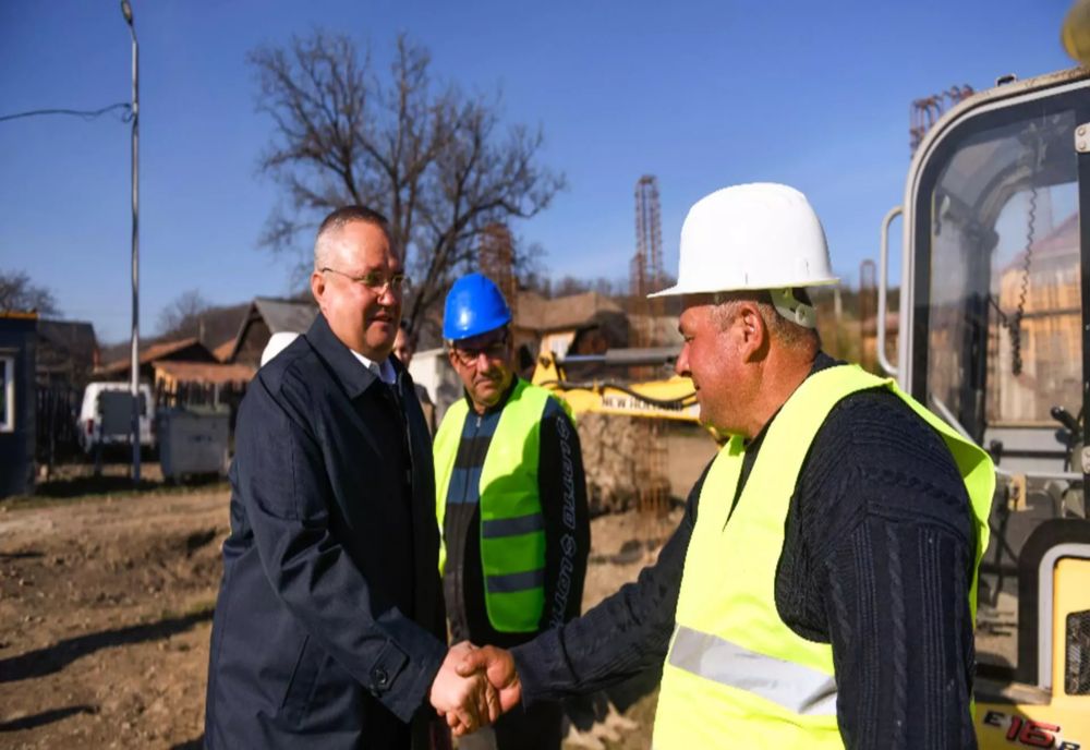 LIDERUL PNL, VIZITĂ ÎN BACĂU: NICOLAE CIUCĂ A VIZITAT ȘCOLI, CREȘE, SPITALE FINANȚATE DIN FONDURI EUROPENE