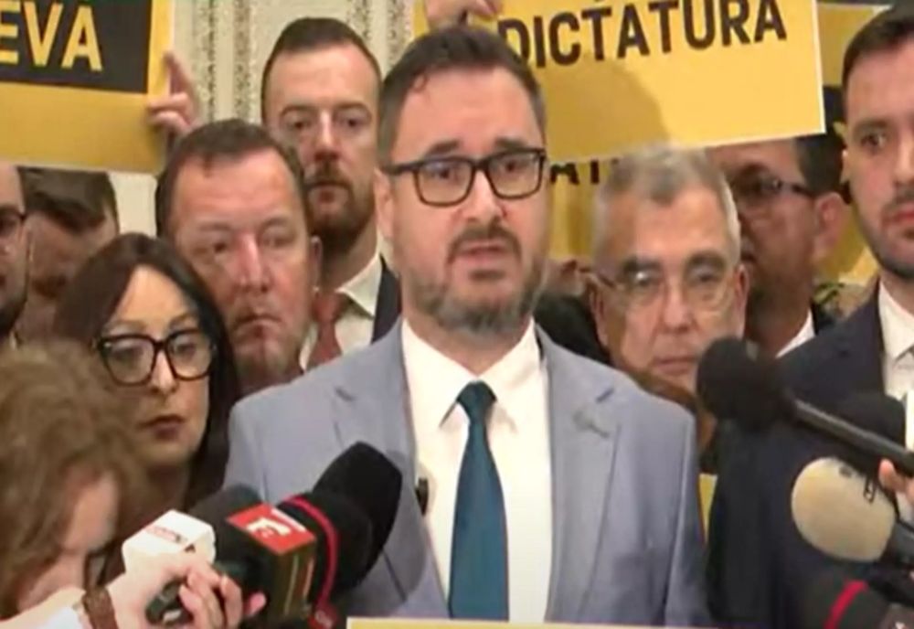 DEPUTATUL AUR DAN TĂNASĂ: ”NU VOM LEGITIMA UN PREȘEDINTE AL ABUZULUI, AL CENZURII ȘI AL MINCIUNII”. ANUNȚ IMPORTANT PENTRU SUVERANIȘTI MARȚI SEARA, DE LA ORA 19:00