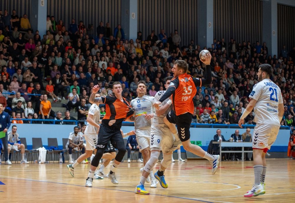 HANDBAL: SCM RM.VÂLCEA ȘI MINAUR BAIA MARE ELIMINATE DIN CUPELE EUROPENE