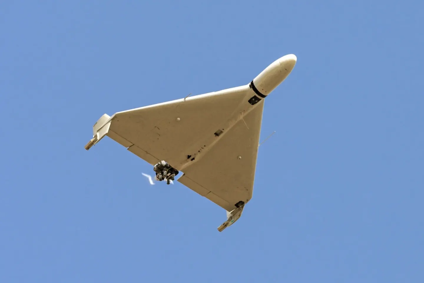 Drona care a ținut Tulcea în alertă a zburat 20 de minute deasupra apelor României. Au fost ridicate două F-16