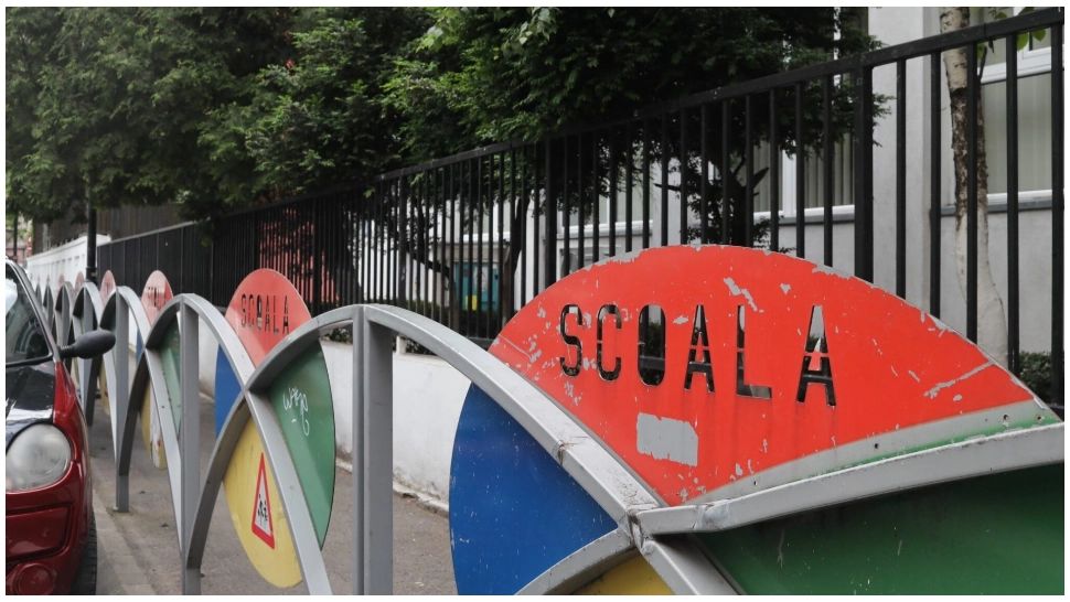 Statul propune alocație condiționată de prezența la școală
