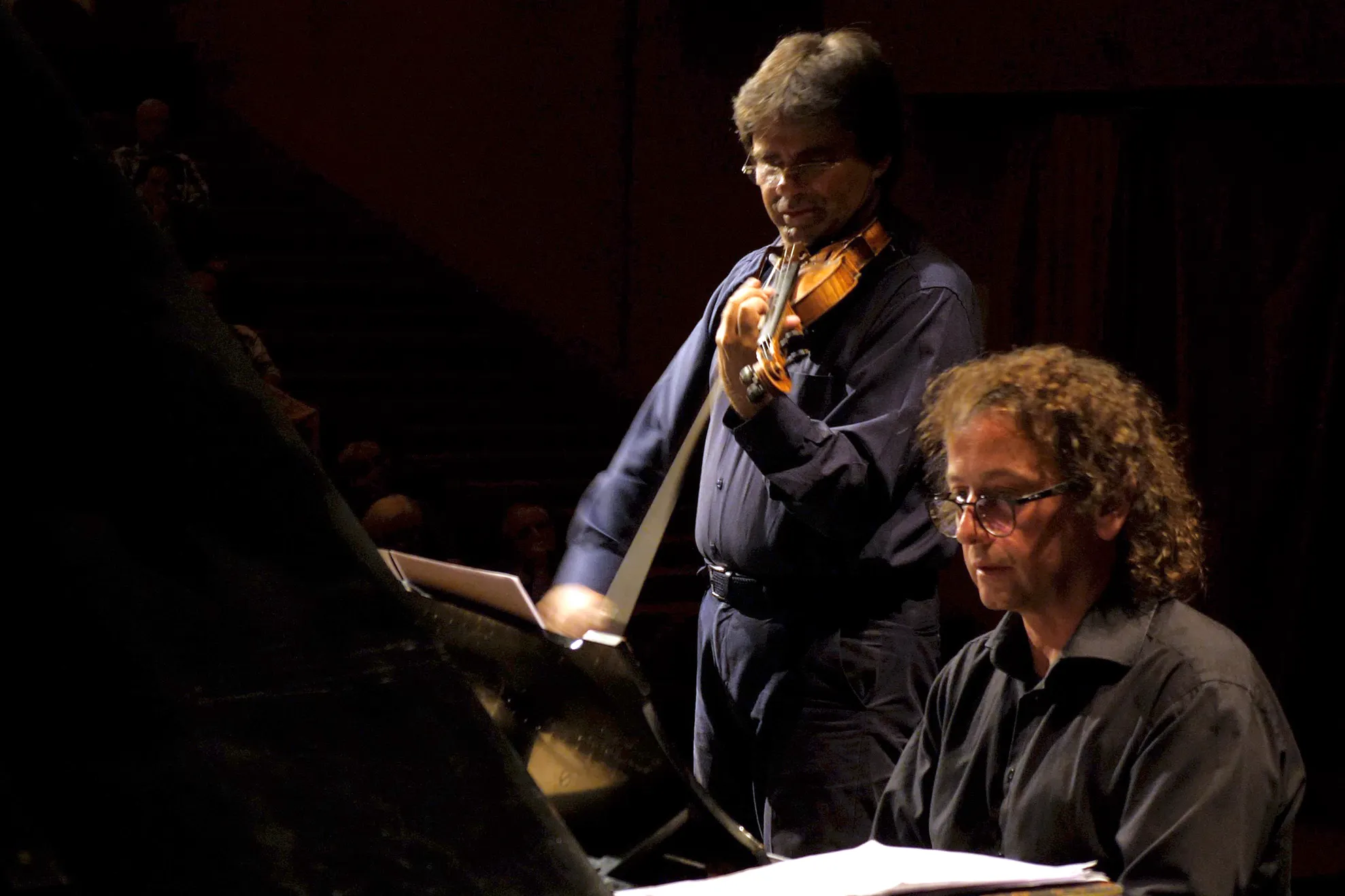 Foto Vioara lui G. Enescu