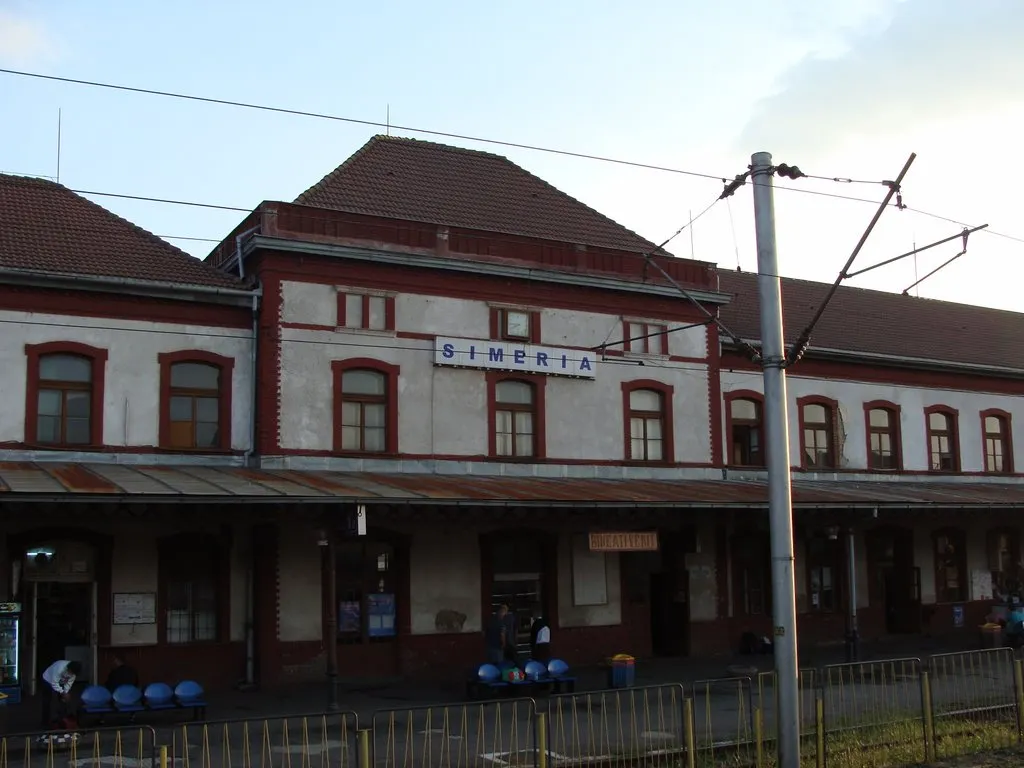 Jaf în tren. Călător agresat și lăsat fără bani, între stațiile Deva și Simeria