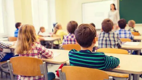 PROTEST. Profesorii din CJRAE Hunedoara refuză să mai facă evaluări psihosomatice pentru micuţii care intră în clasa pregătitoare