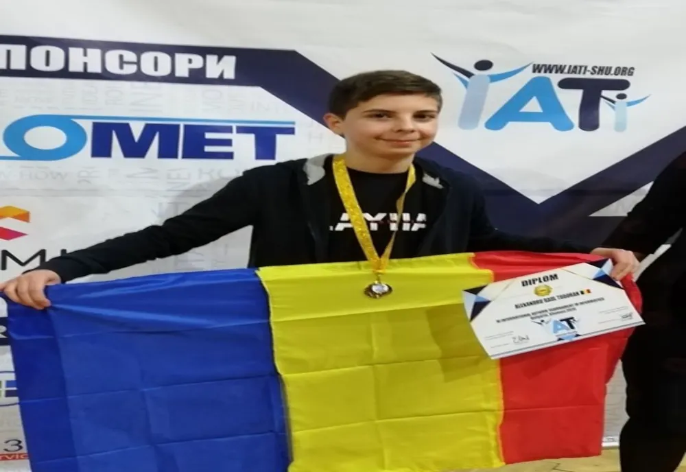 Un elev din Orăștie, medaliat cu aur la un concurs internațional de informatică