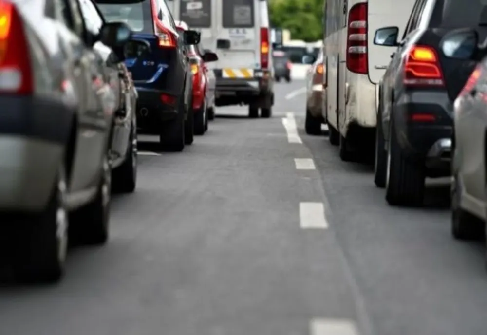 Restricții de circulație pentru desfășurarea "Zilei Naționale" și a "Târgului de Iarnă"
