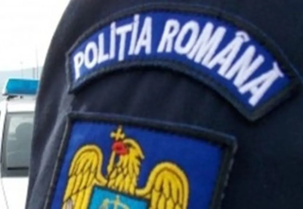 Un minor în vârstă de 13 ani din Deva a fost tâlhărit chiar în incinta școlii