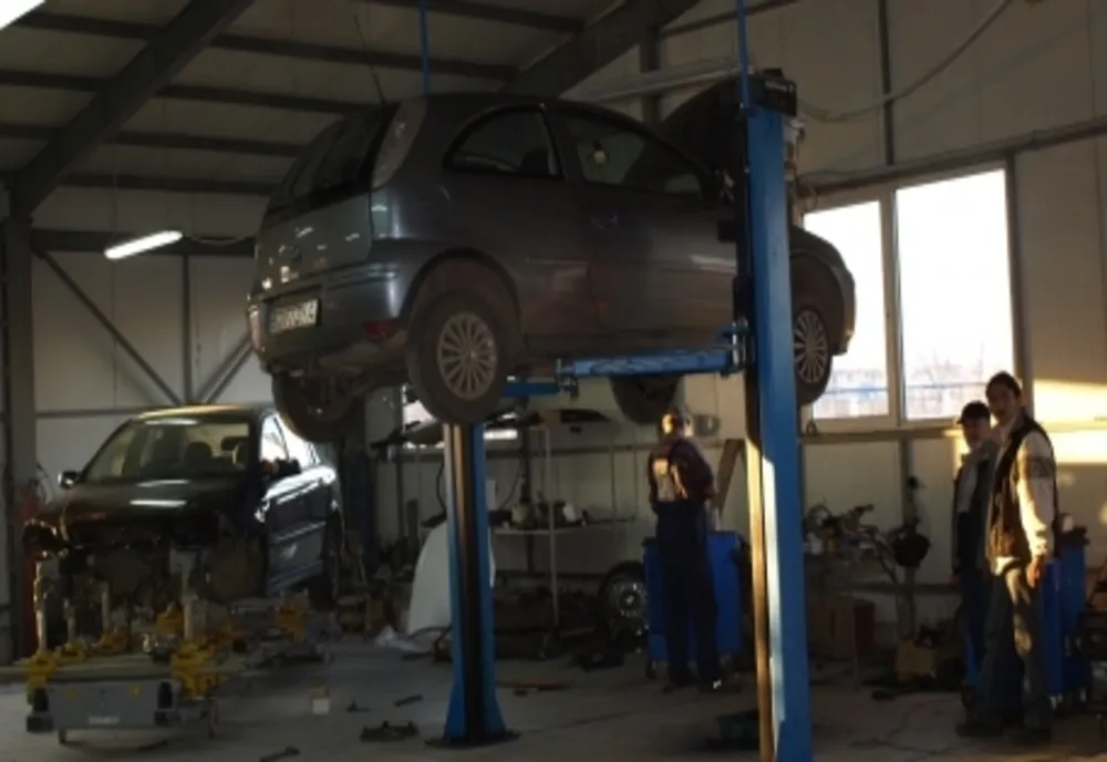 Controale la sevice-urile auto din județ. S-au dat sancțiuni
