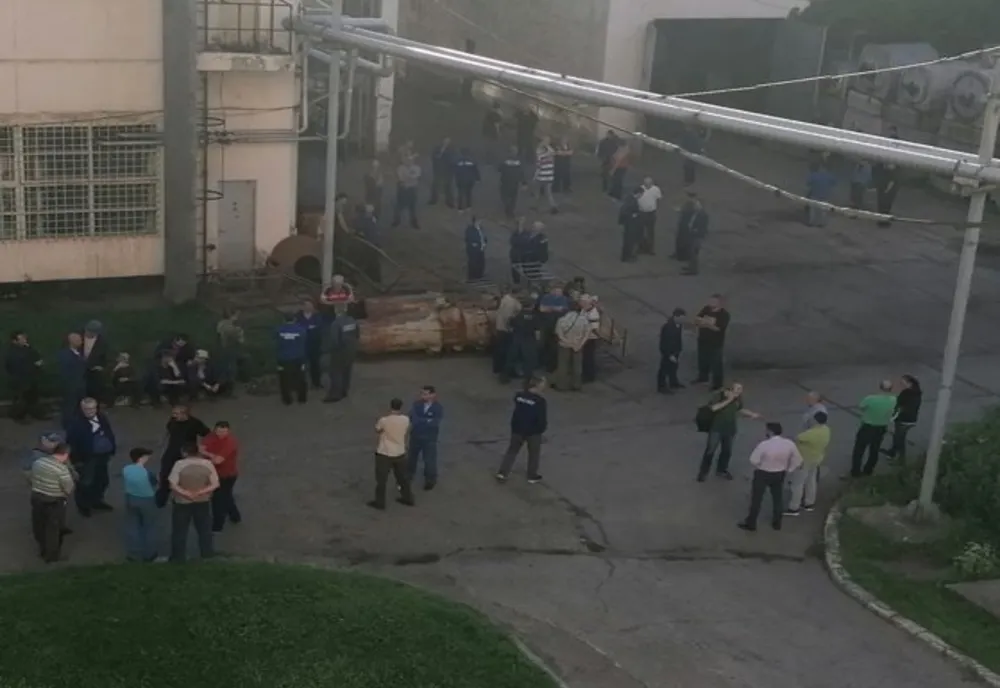 Un nou protest la a Termocentrala Mintia. Aproximativ100 de angajaţi cer tichete de masă şi ajutor de încălzire