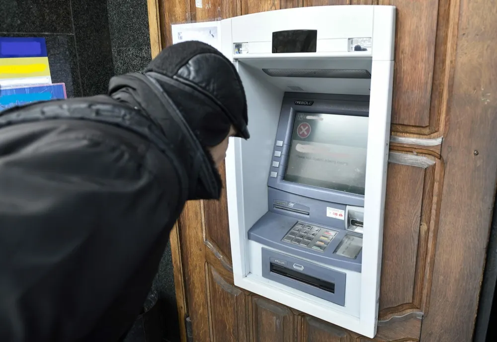 Aparat pentru furtul banilor din bancomate, construit de un hunedorean