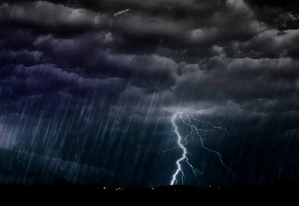 Avertizări meteo de ploi abundente în Hunedoara și Caraș-Severin