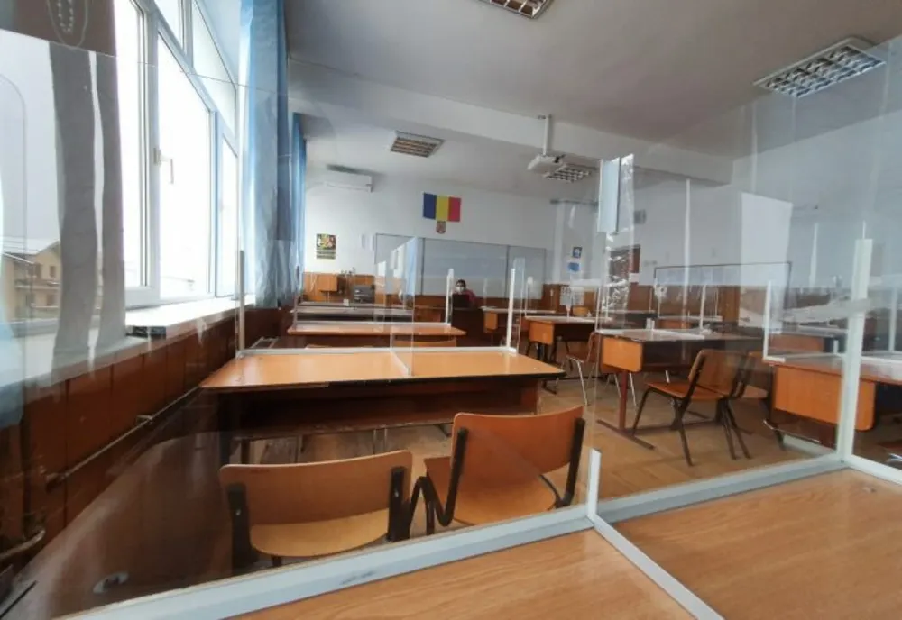 Încălzirea tuturor şcolilor din Deva ar putea fi realizată abia în ianuarie