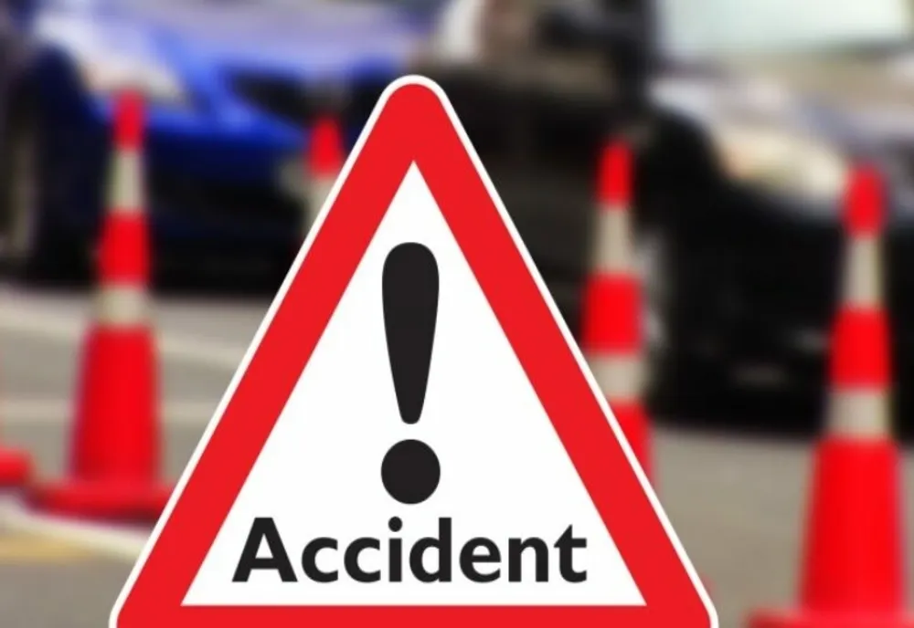 ACCIDENT cumplit în Petroșani: O fetiță de 6 ani, RĂNITĂ pe trotuar de un șofer mort la volan. Cauza decesului