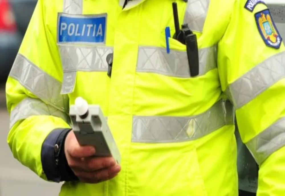 Fată de 19 ani, băută și fără permis, prinsă la volan de polițiștii hunedoreni