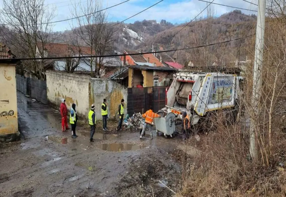 Curățenie mare în Gara din Petroșani