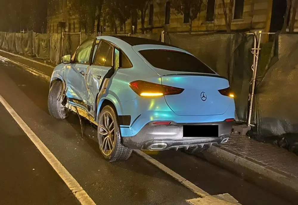 Accident în Cluj-Napoca! Ar fi fost implicat şi cântăreţul Culiță Sterp (FOTO)