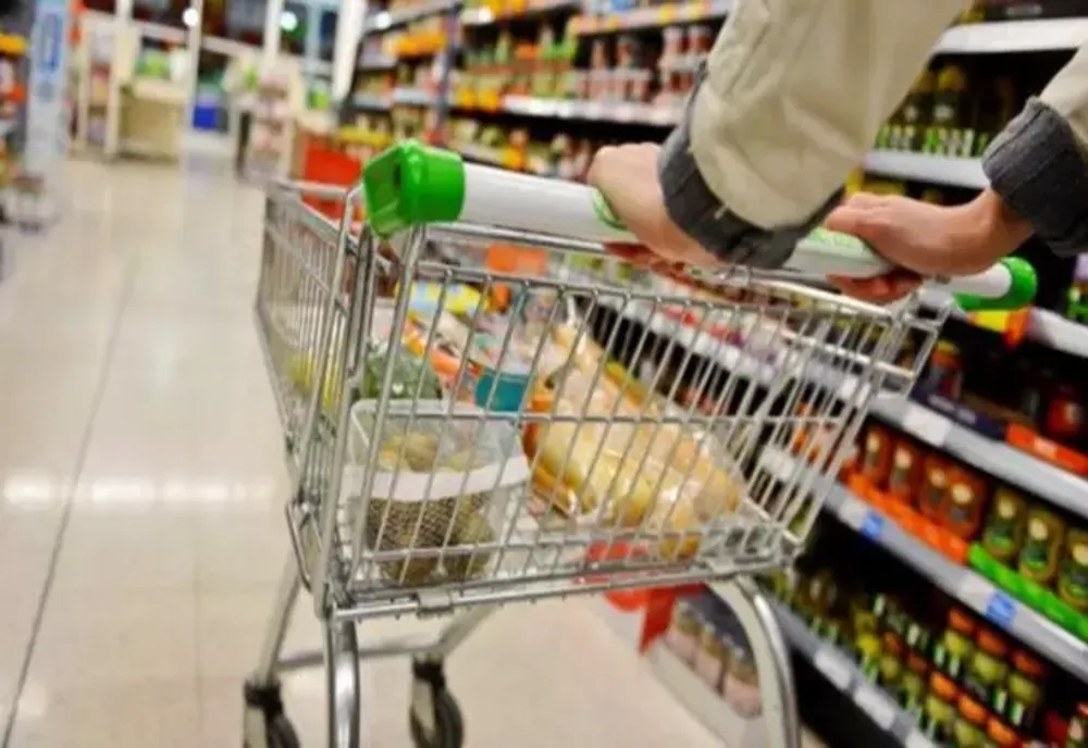 PLAFONAREA ADAOSULUI LA ALIMENTE CONTINUĂ SĂ FIE MĂRUL DISCORDIEI ÎN COALIȚIE. ROMÂNII RESIMT DIN PLIN SCUMPIRILE DIN MAGAZINE 