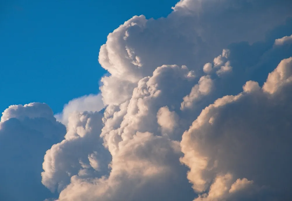 Prognoza meteo pe o lună. Temperaturi atipice și furtuni - cum va fi vremea până pe 16 octombrie