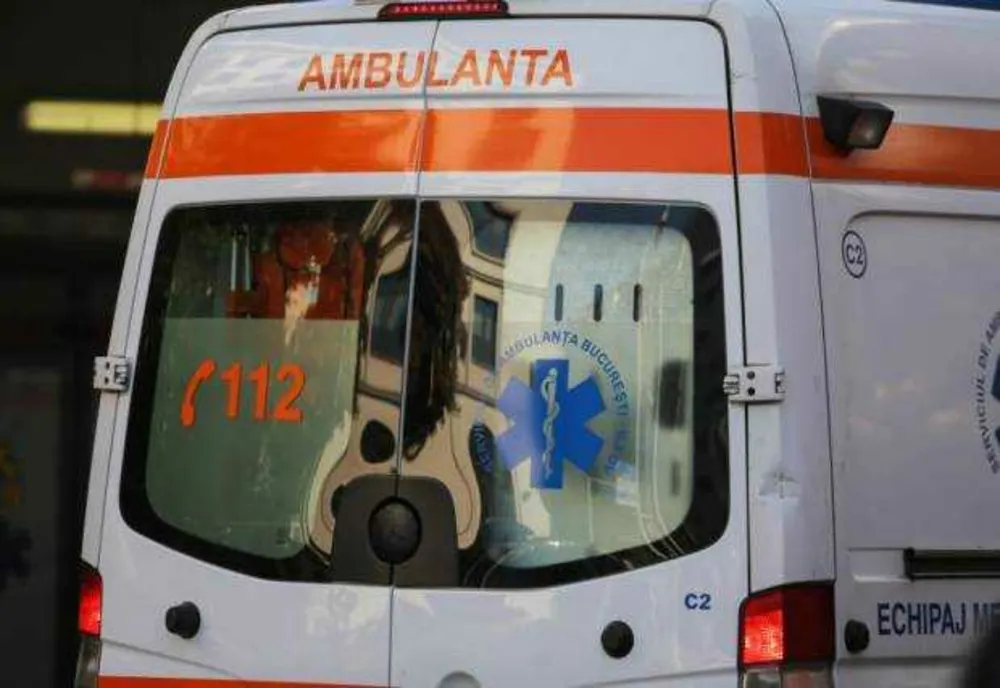 TRAGEDIE ÎN DEVA: Fetiță de 1 an și 8 luni a căzut de la etajul 9 al unui bloc