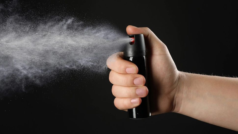 Spray lacrimogen la o școală din Petroșani