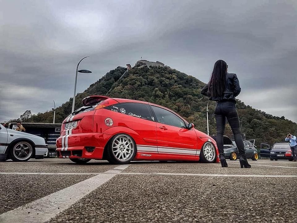 42800897_1894497364178666_4882266411159781376_n