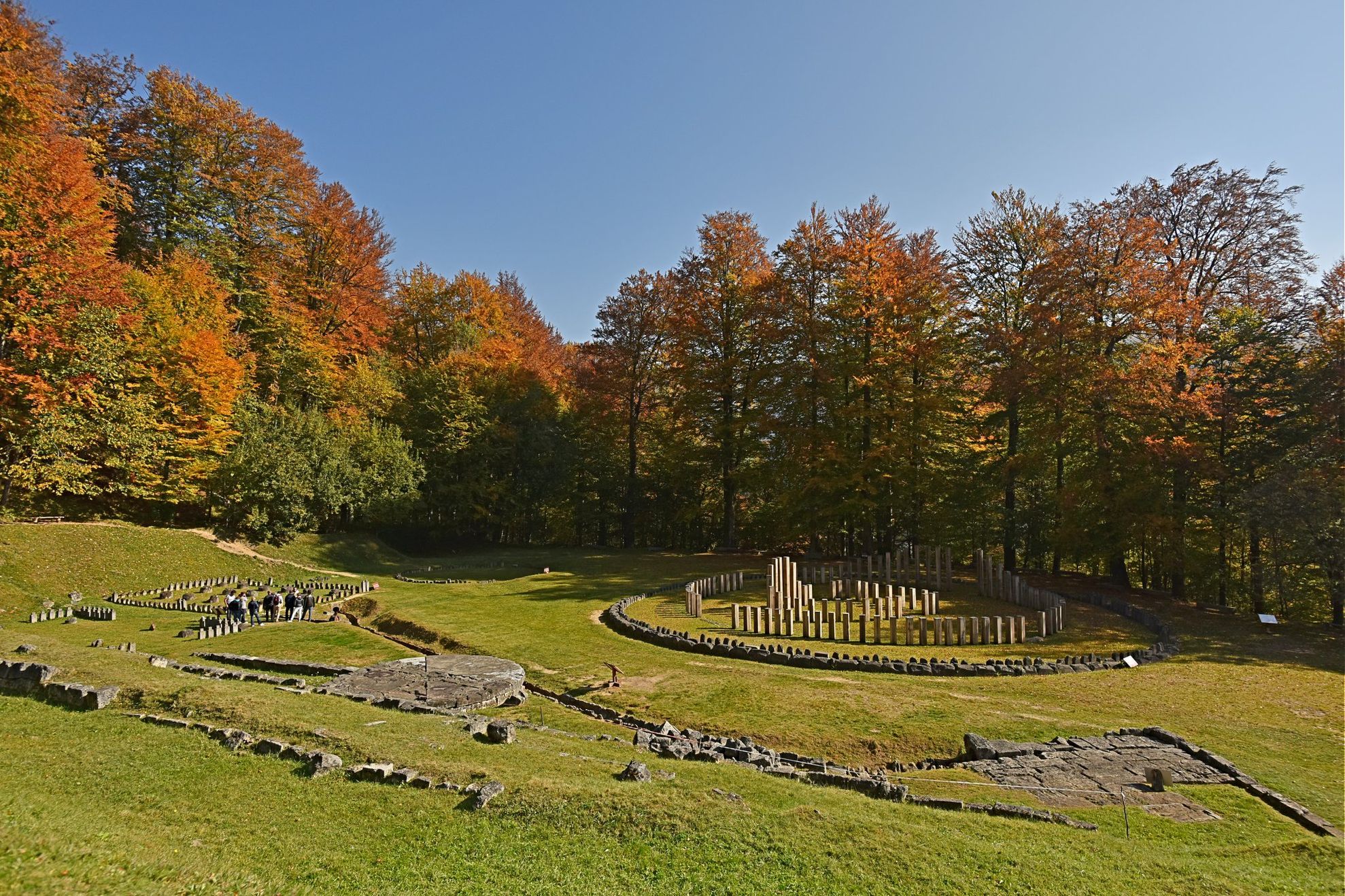 44215879_1914657995290736_3919806601388621824_o