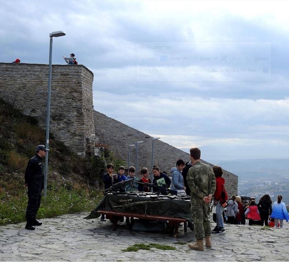 44990479_2183925075263604_826927113108979712_o