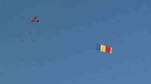 Ce manifestări au pregătit autorităţile din Deva de 1 Decembrie? Avion cu tricolorul pe cerul oraşului