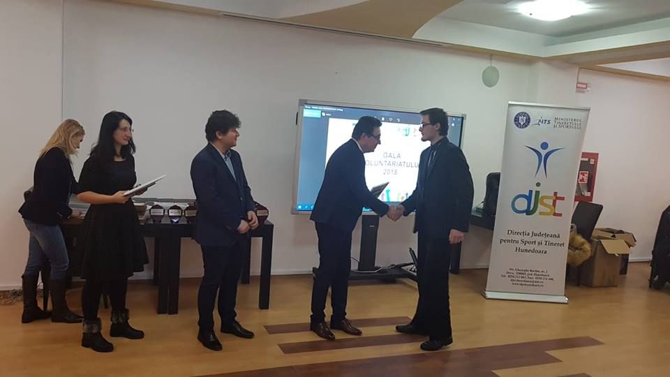 48272997_2034153929956238_934279112002895872_n