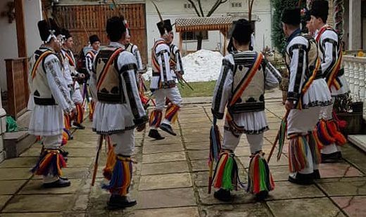 49021053_1951683941534537_2633951383614652416_n