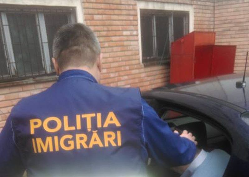 17 cetăţeni străini, depistaţi în situaţii ilegale de poliţiştii de la „Imigrări” Hunedoara