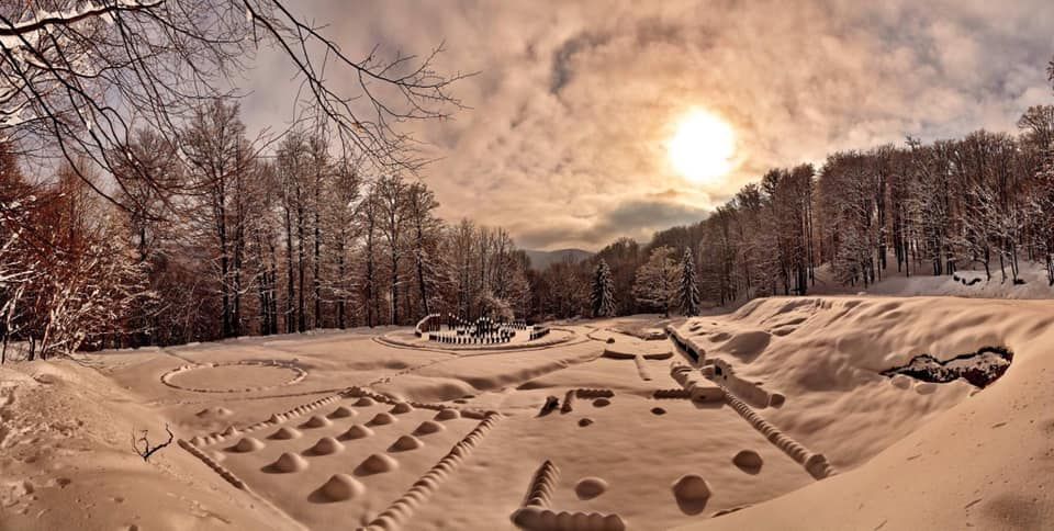 53253046_2110390102384190_8841260070818807808_n