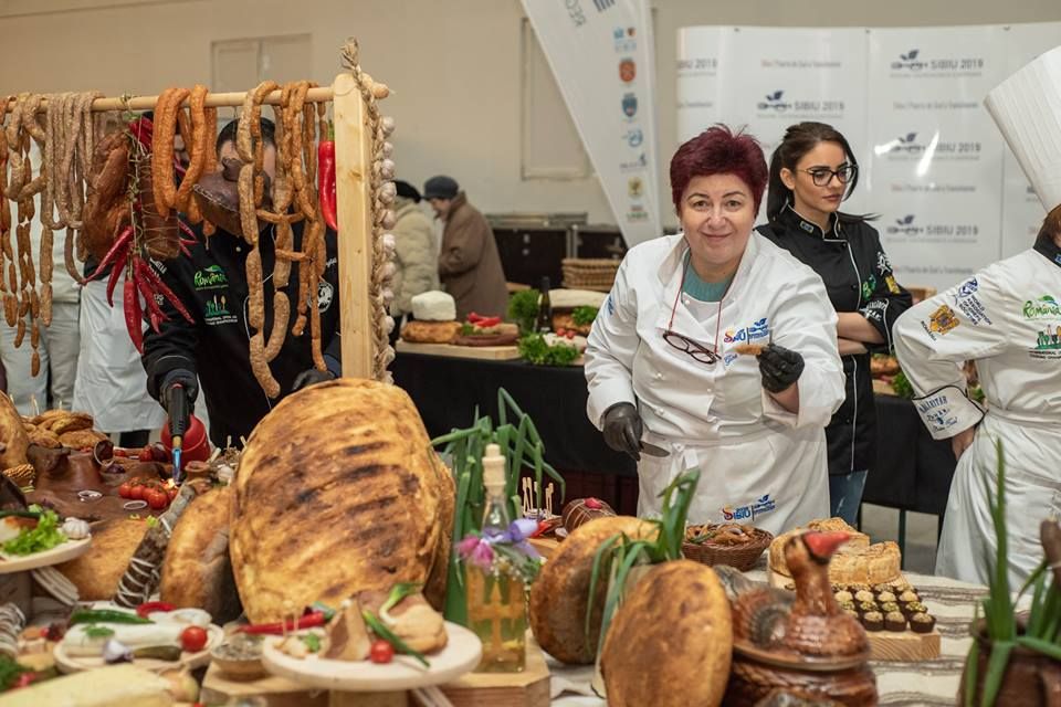 53595338_2485975724770175_1693182584617435136_n