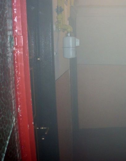 Bătrână salvată de un jandarm. Casa sa era invadată de un fum gros și înecăcios