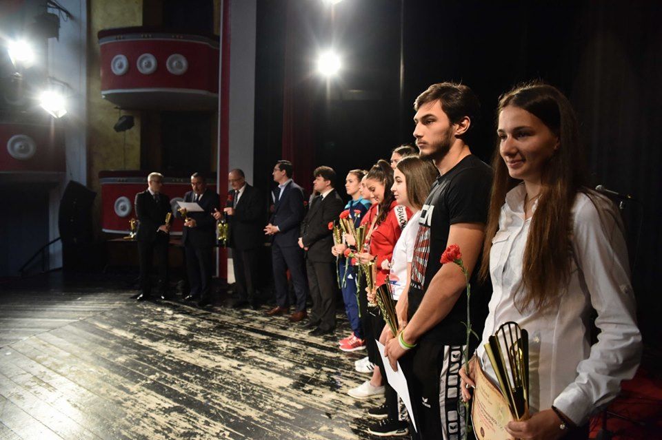 59947498_2214866675268522_5457249741958021120_n