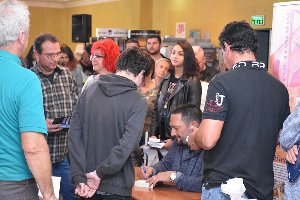 73539193_2644687492261084_659614634868736000_n