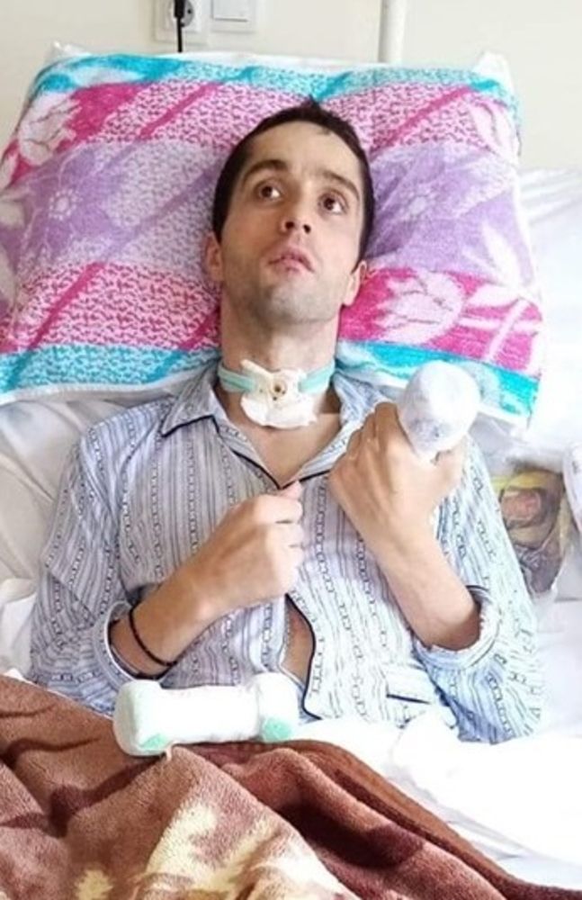 Un salvator are nevoie de ajutor pentru a fi salvat