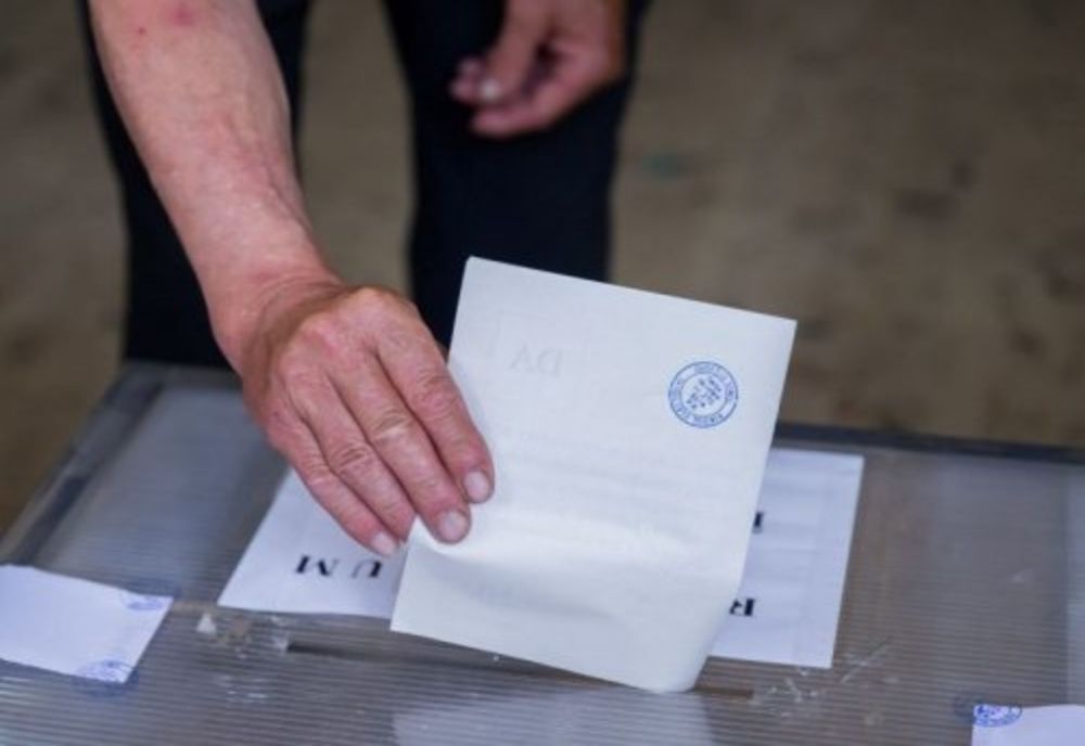 Prezidenţiale 2019: 16,70  la sută, prezenţa la vot în judeţul Hunedoara, la ora 12:00