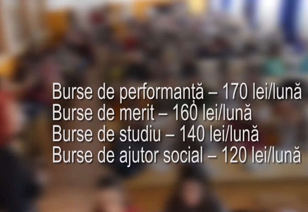 Peste 1.700 de burse, acordate elevilor din Hunedoara