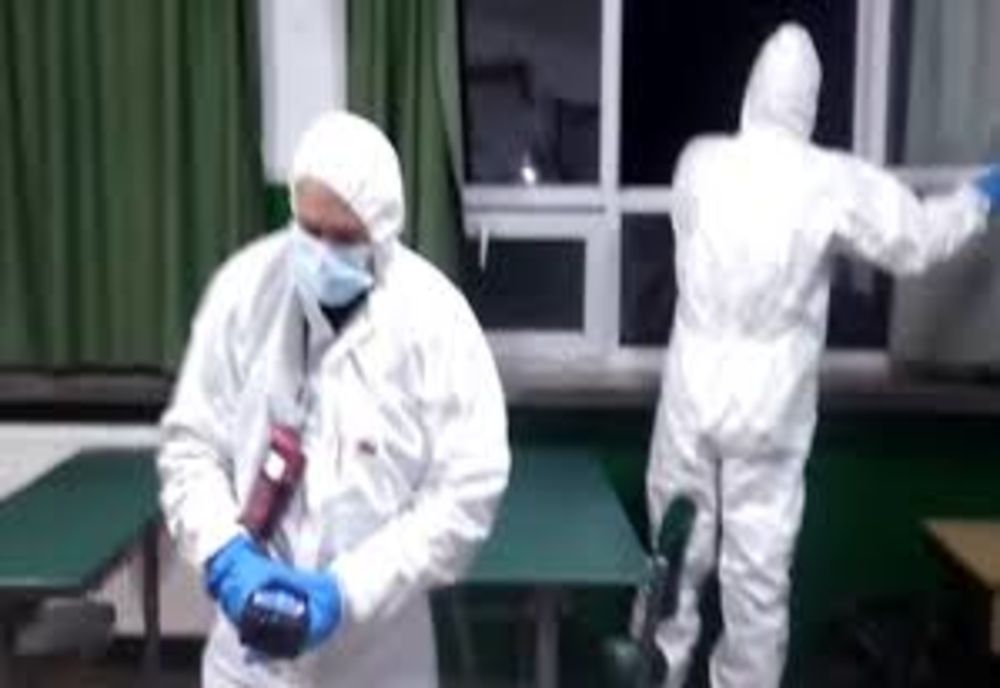 Amenda de 40.000 de lei pentru firma din Hunedoara care a efectuat dezinsecția la liceul din Arad. Substanța folosită era expirată